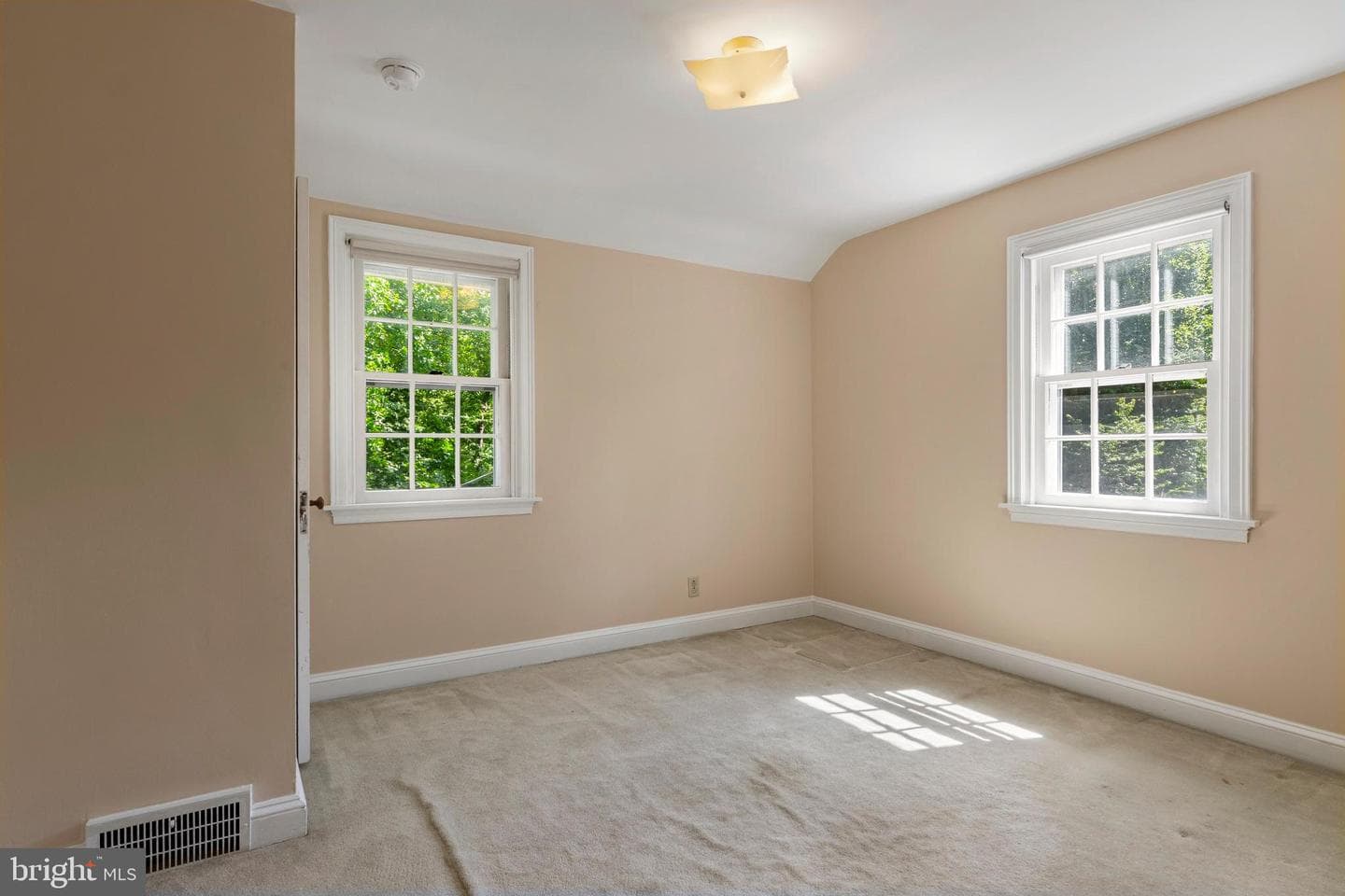 5020 Dermond Road photo 29