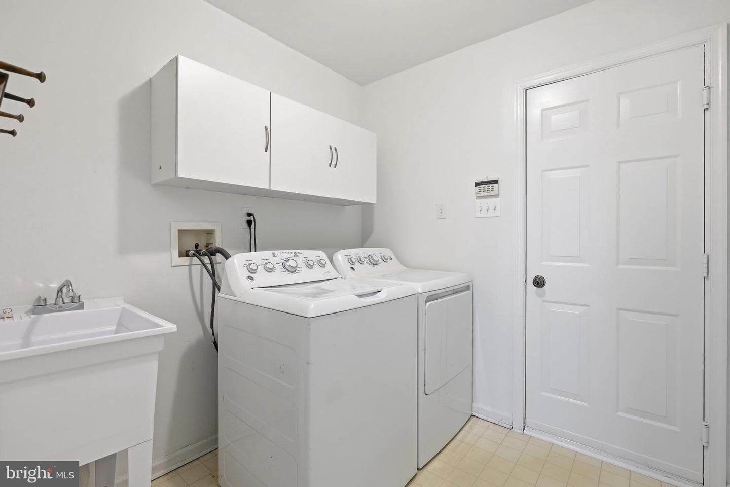 1457 Powell Circle photo 22