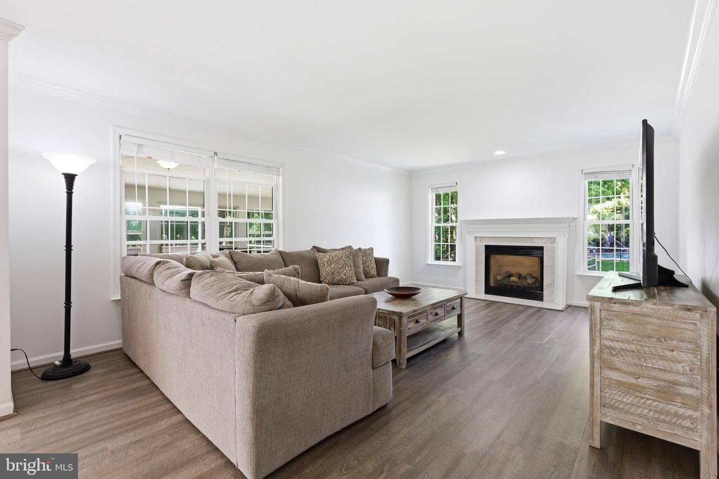 1457 Powell Circle photo 6