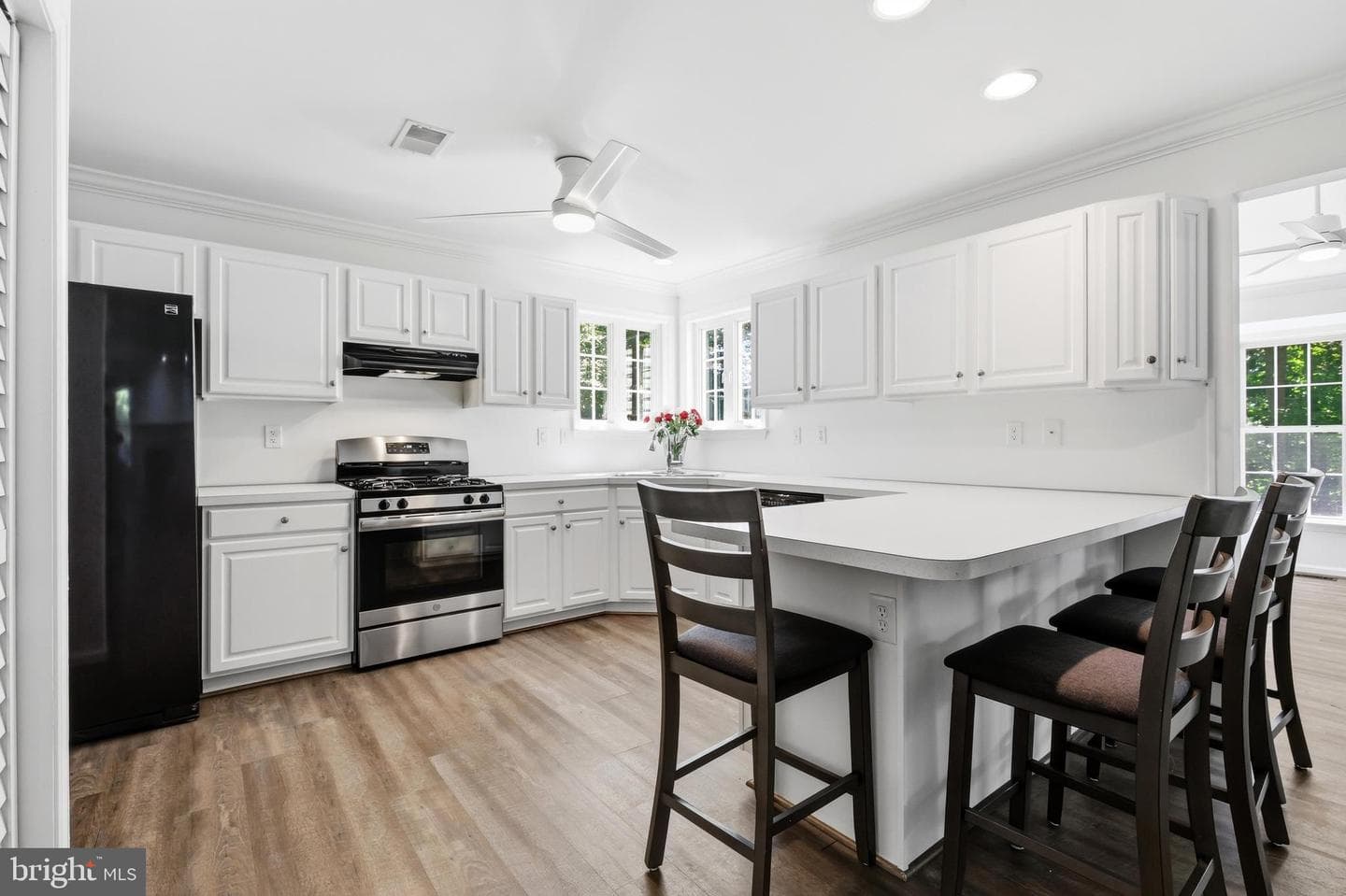 1457 Powell Circle photo 8