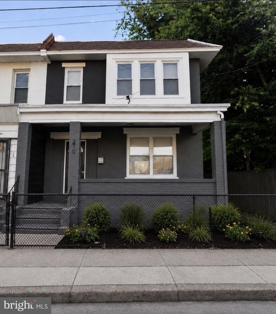 210 S 7th Street, Darby