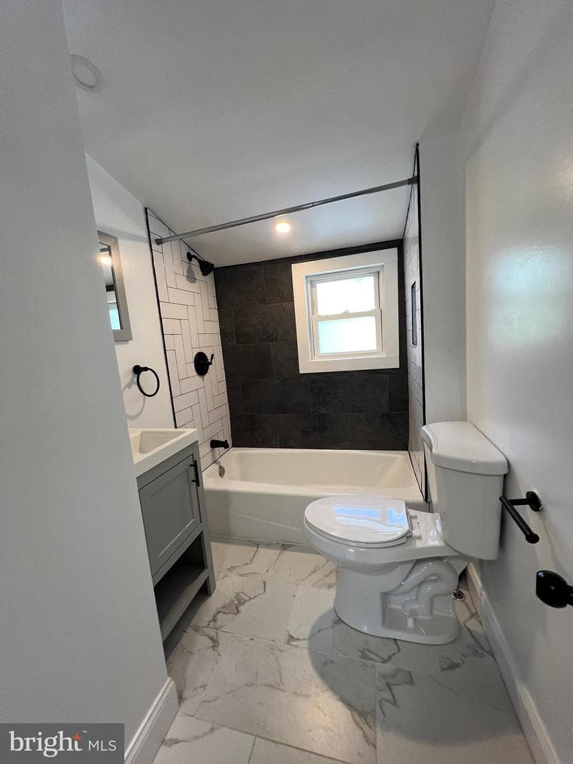 745 15th Avenue photo 12