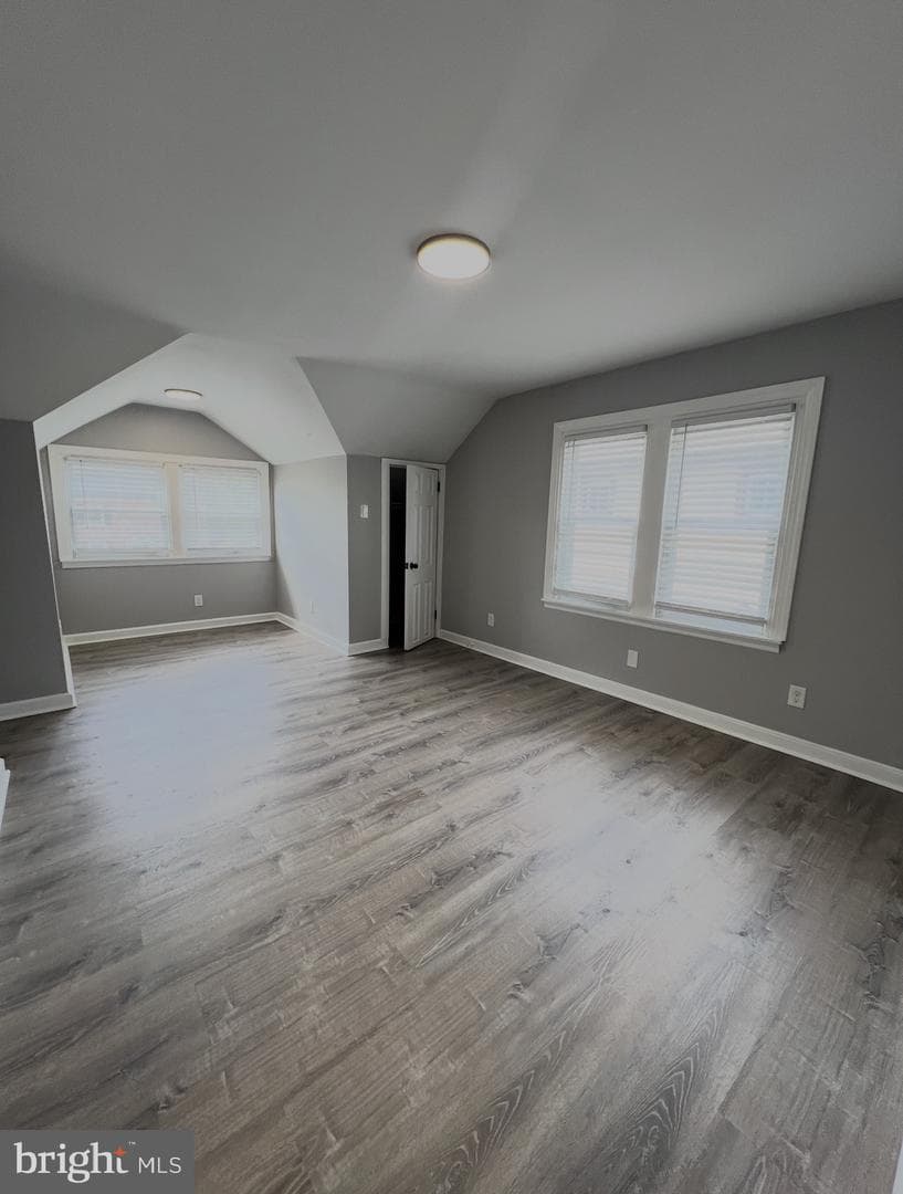 745 15th Avenue photo 19