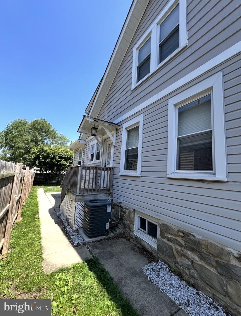 745 15th Avenue photo 3