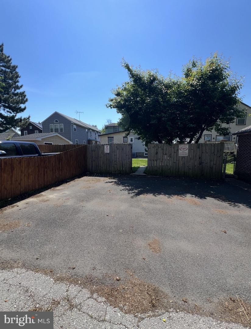 745 15th Avenue photo 5