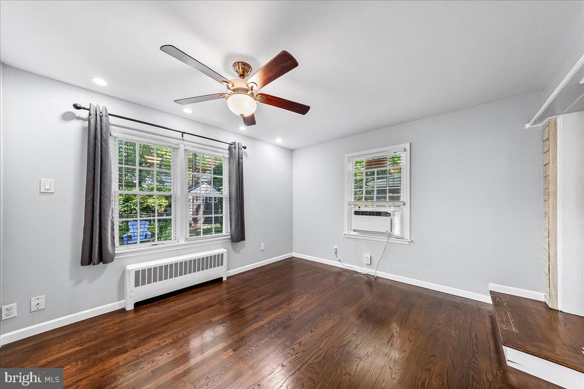 2323 Franklin Avenue photo 13