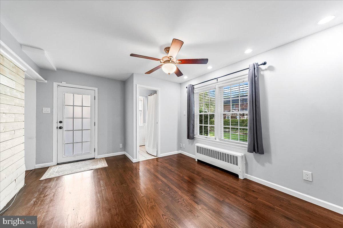 2323 Franklin Avenue photo 14