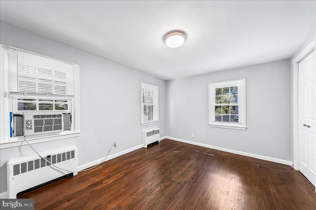 2323 Franklin Avenue photo 17