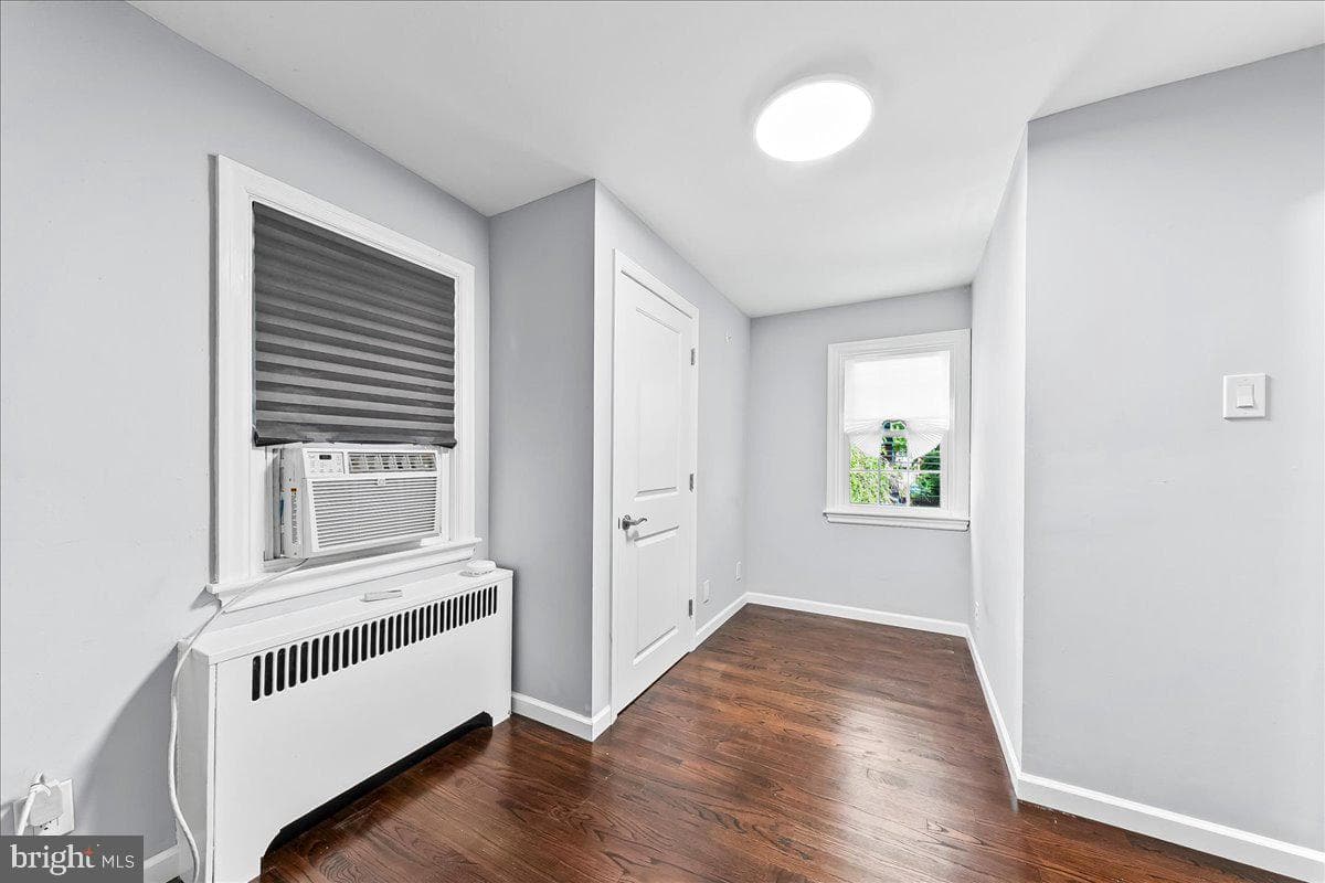 2323 Franklin Avenue photo 22