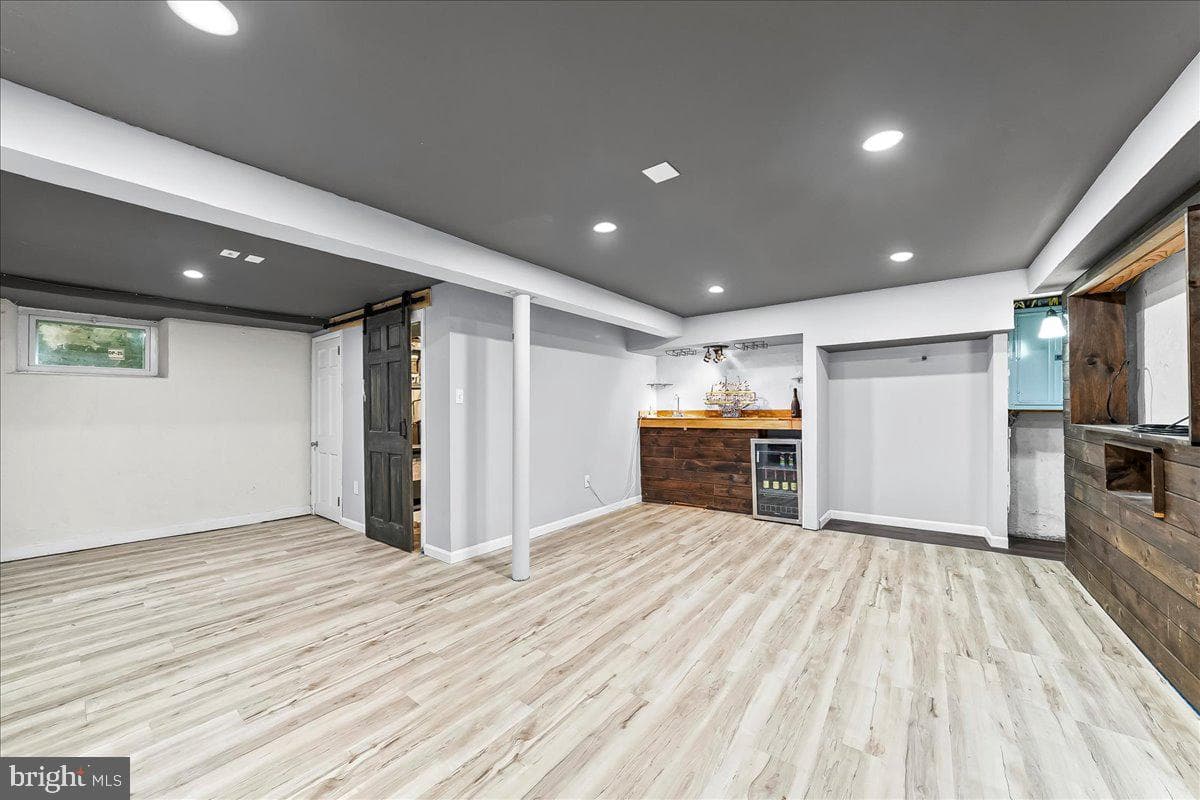2323 Franklin Avenue photo 24