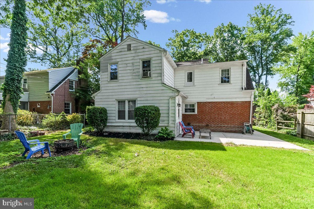 2323 Franklin Avenue photo 27