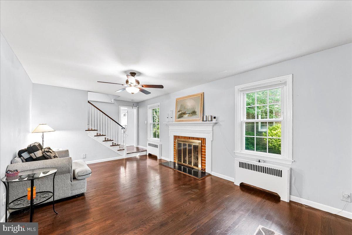 2323 Franklin Avenue photo 5