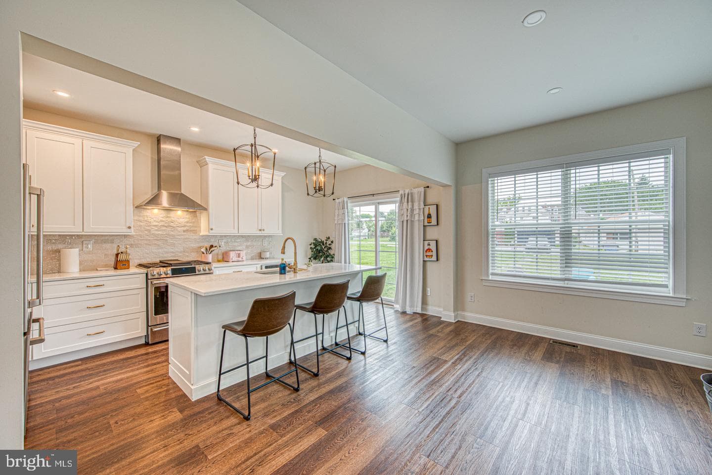 207 2nd Avenue photo 17