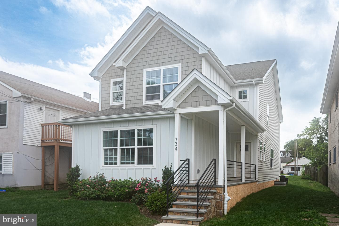 207 2nd Avenue photo 3
