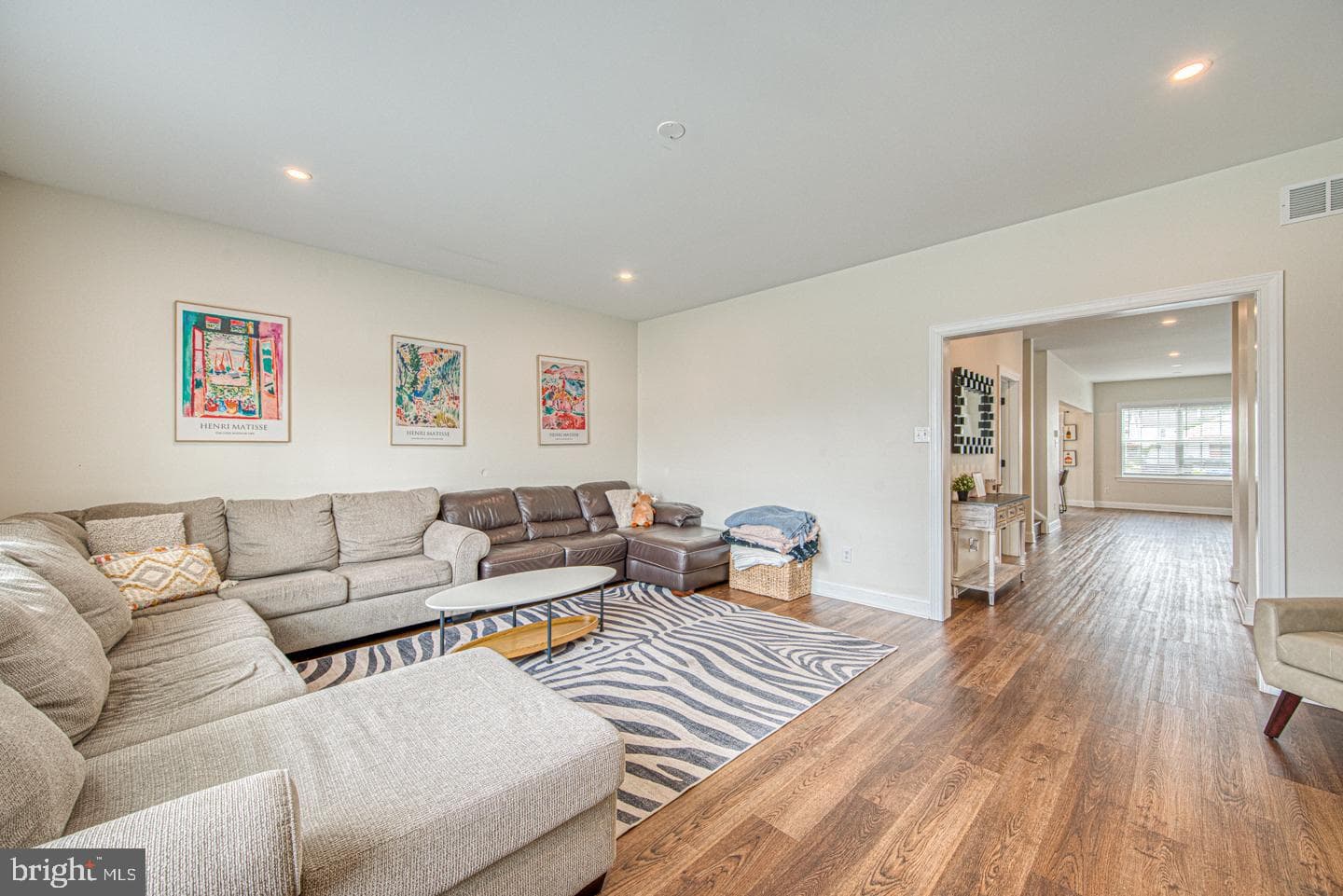 207 2nd Avenue photo 6