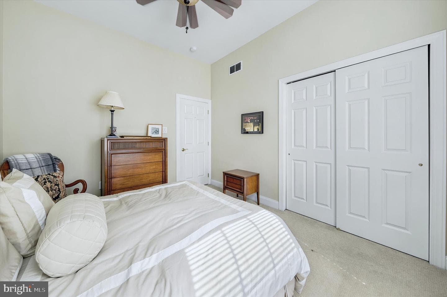 66 S Valentine Drive photo 26