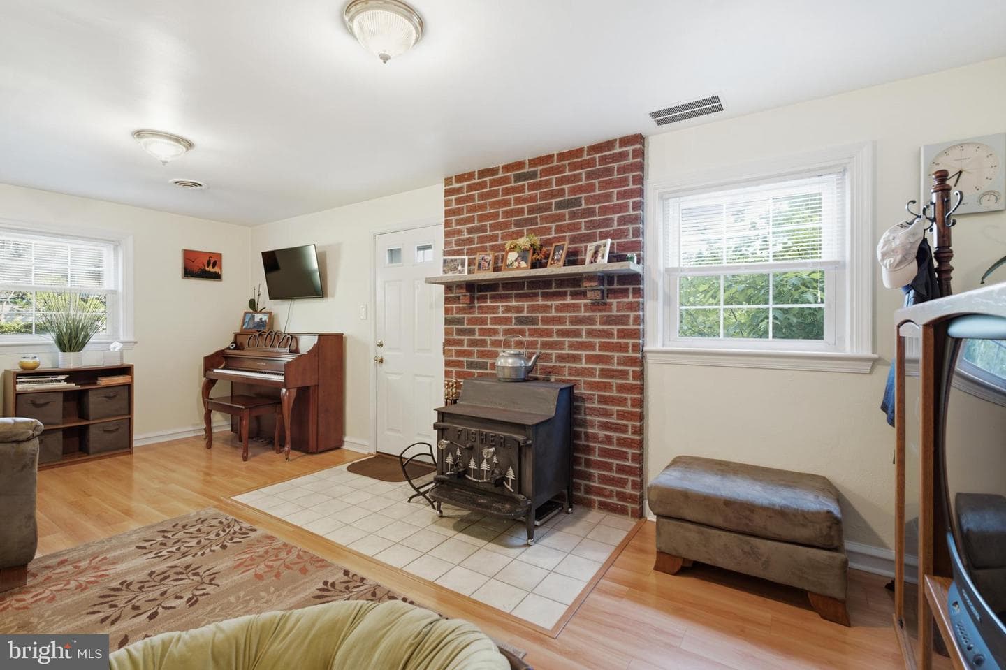 113 Lombardy Drive photo 11
