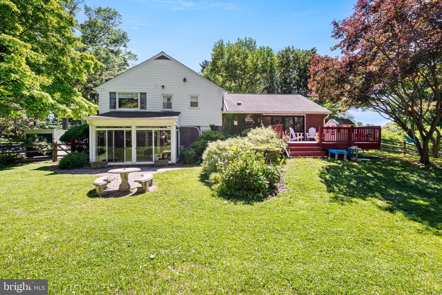 416 Yorkshire Road photo 33