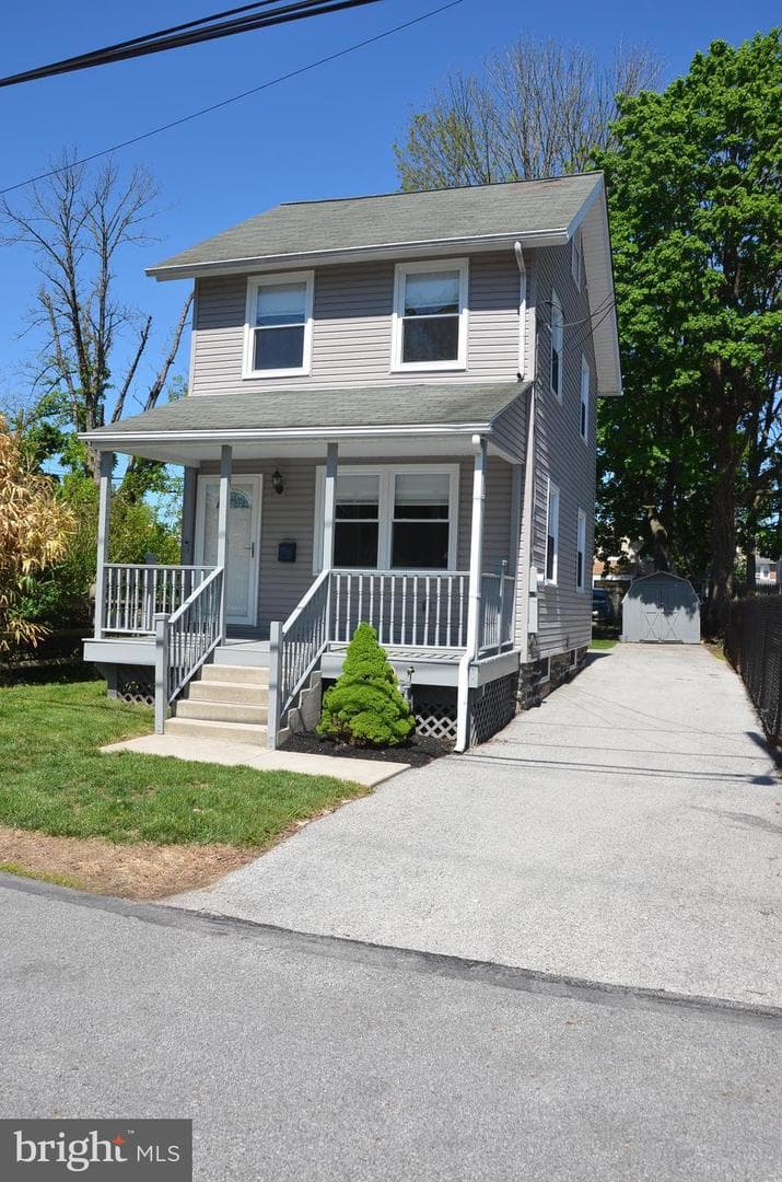 713 Miller Street photo 16