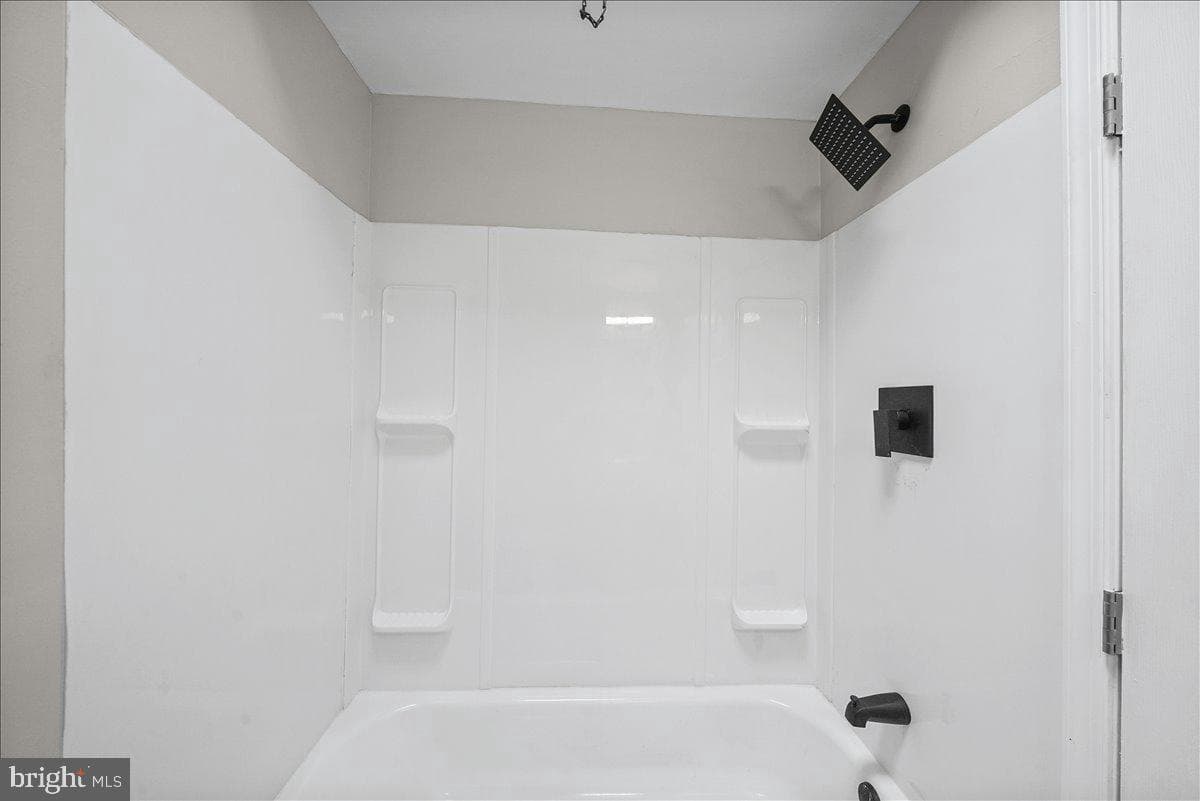 407 W 21st Street photo 15