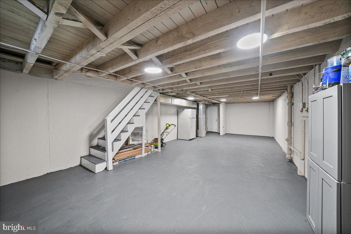 407 W 21st Street photo 18