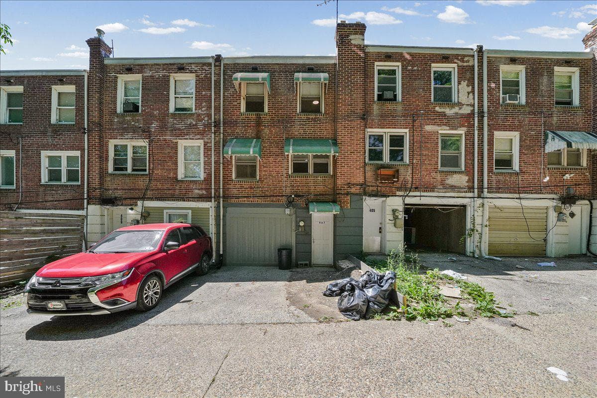 407 W 21st Street photo 19