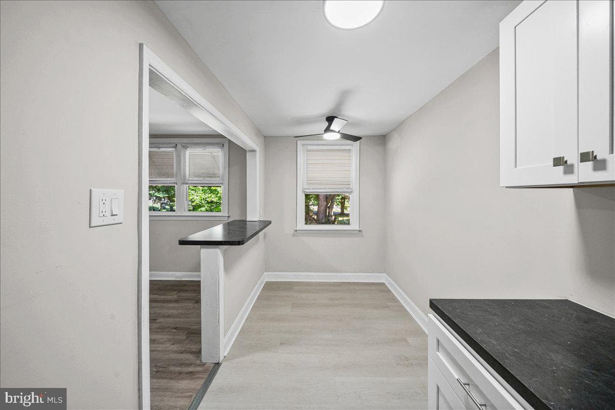 407 W 21st Street photo 8