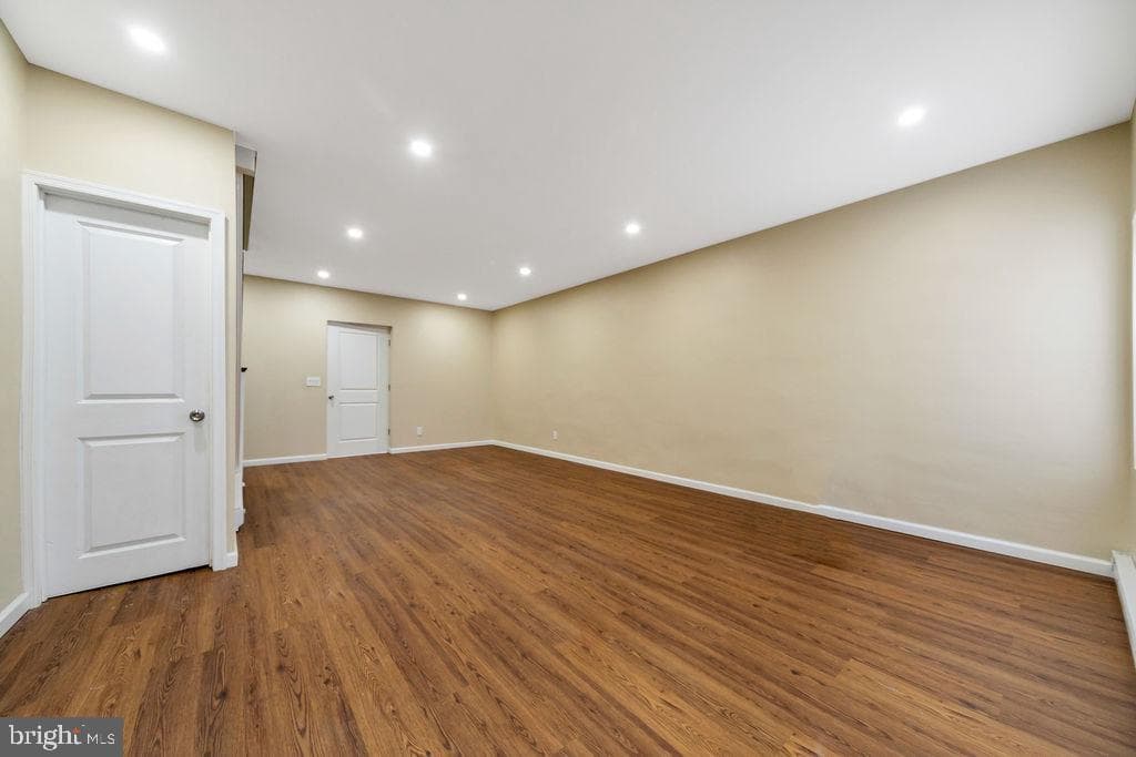 1016 Andrews Avenue photo 8