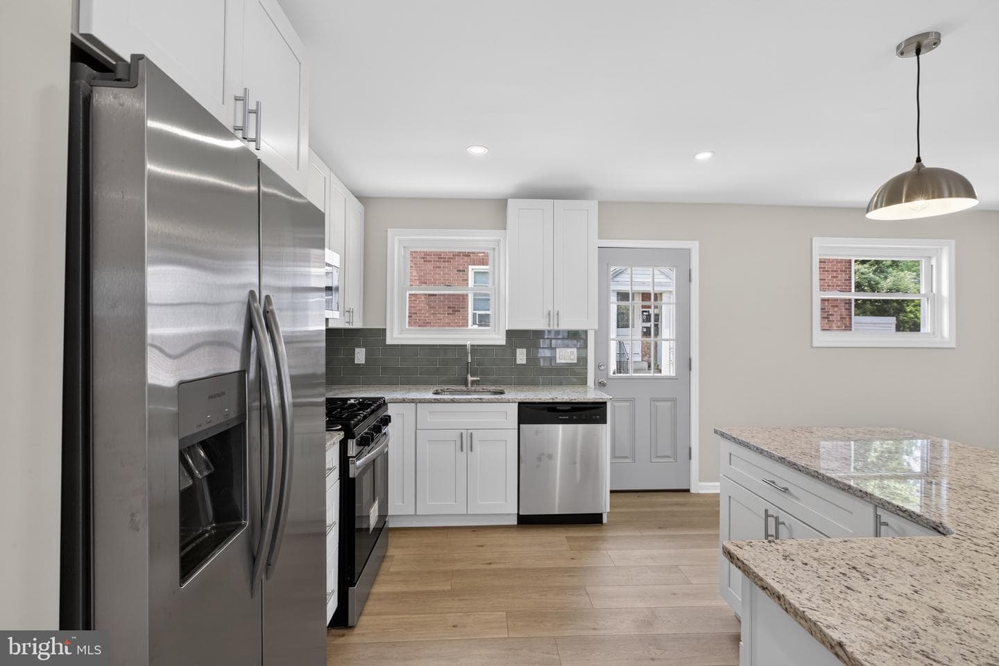6 N Scott Avenue photo 13