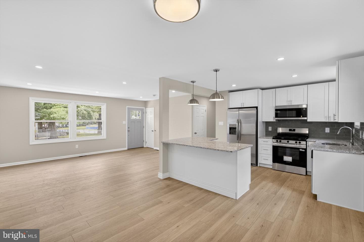 6 N Scott Avenue photo 9