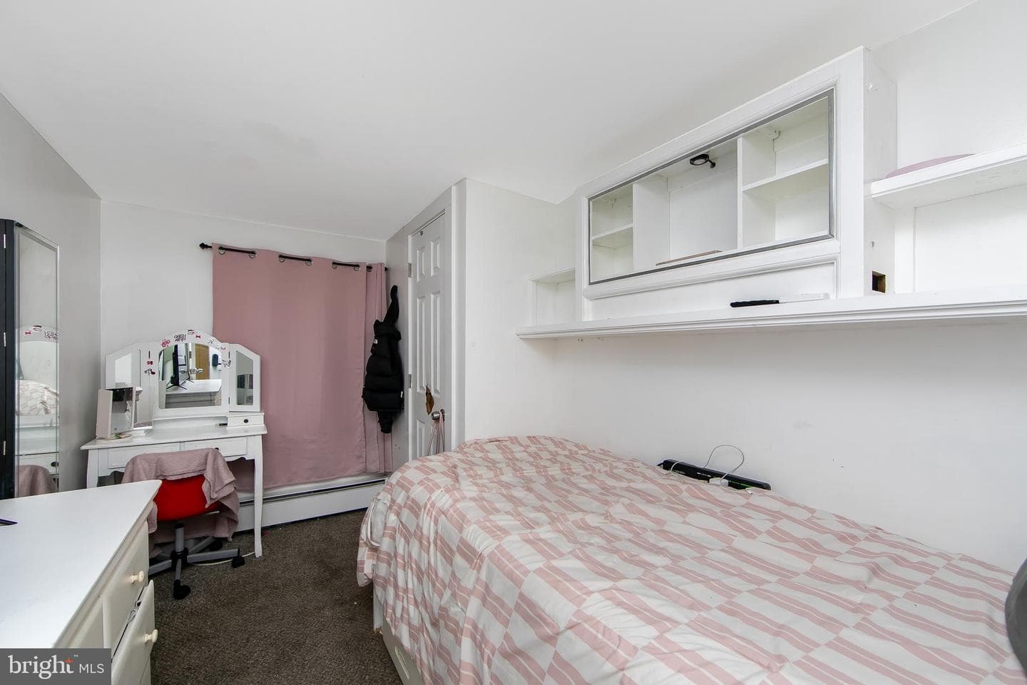 2400 Grand Avenue photo 32