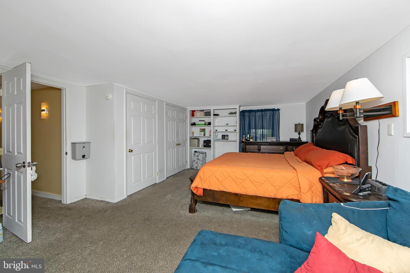 2400 Grand Avenue photo 35