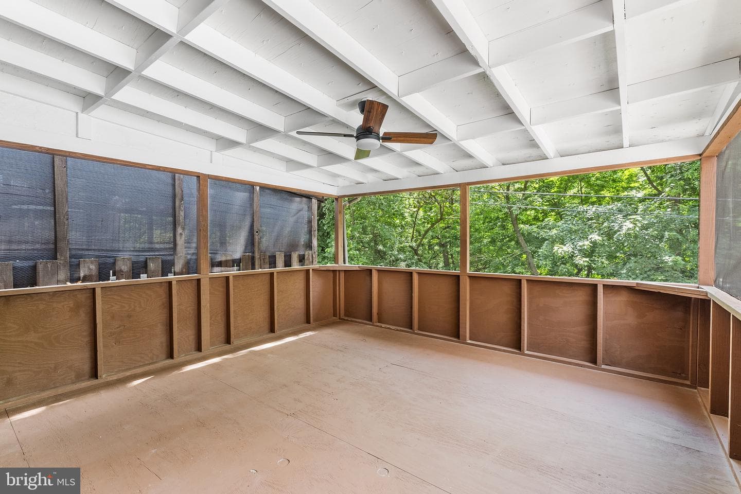 390 Glen Cove photo 12