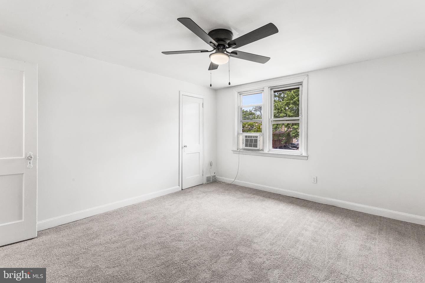 390 Glen Cove photo 13