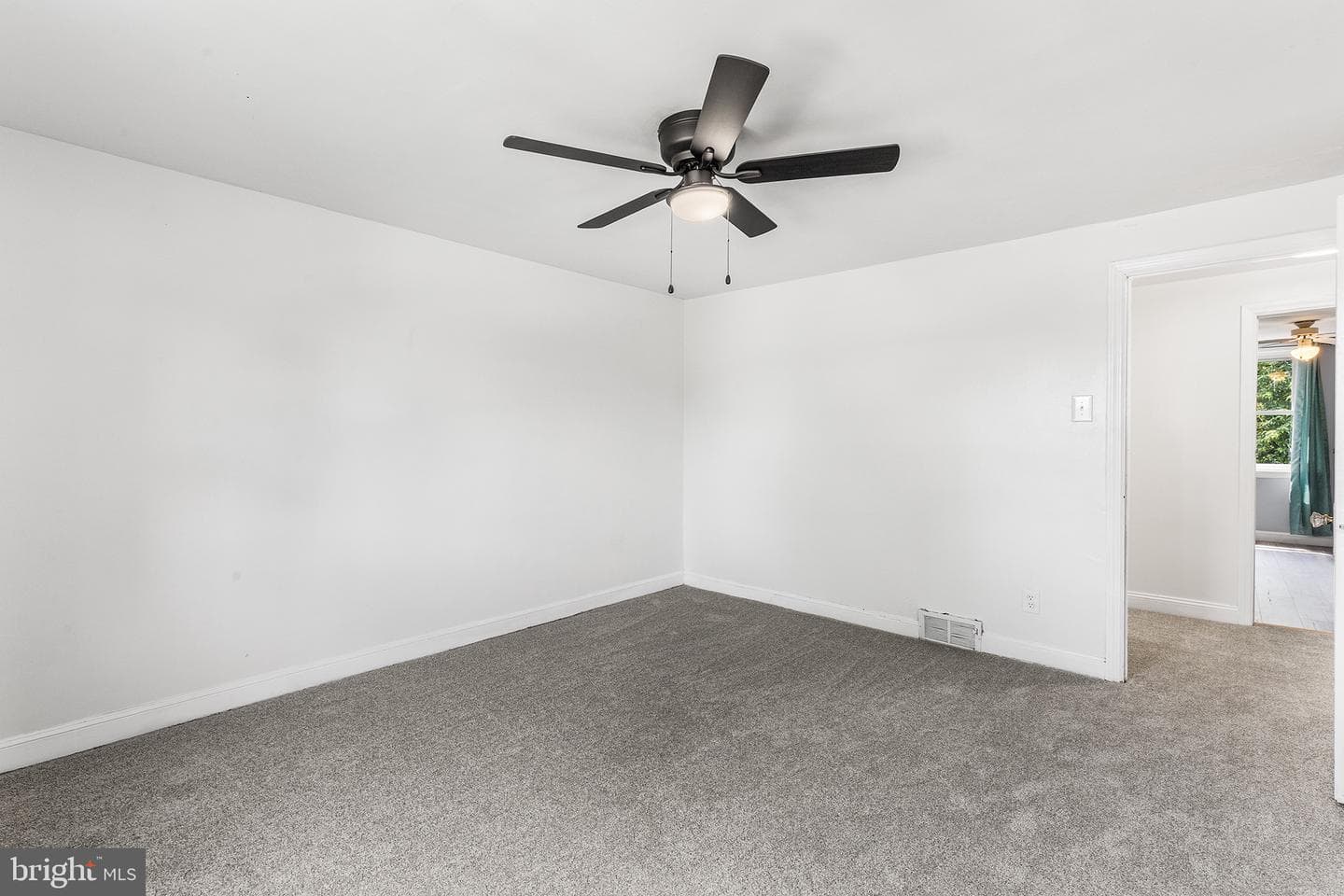 390 Glen Cove photo 15
