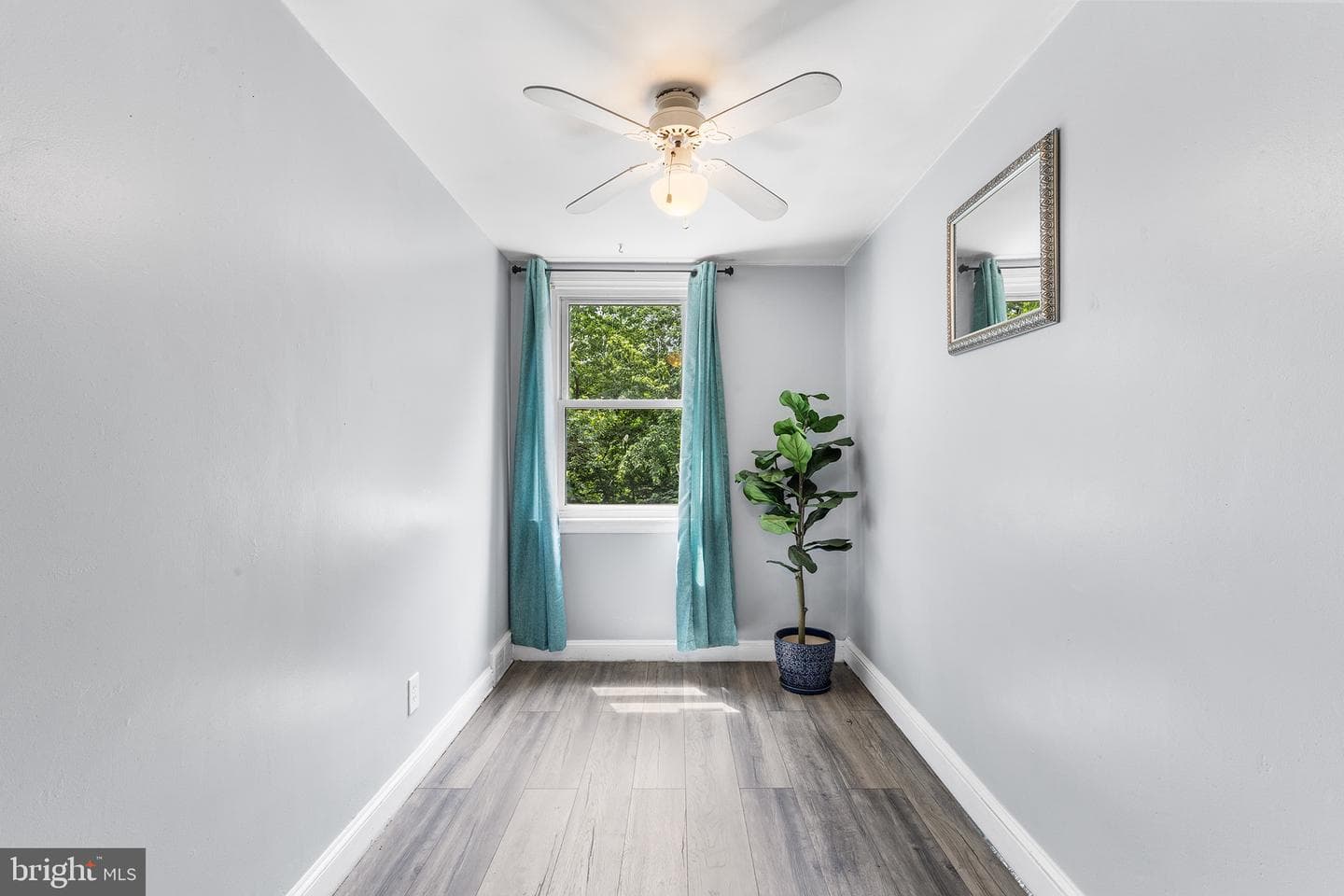 390 Glen Cove photo 17