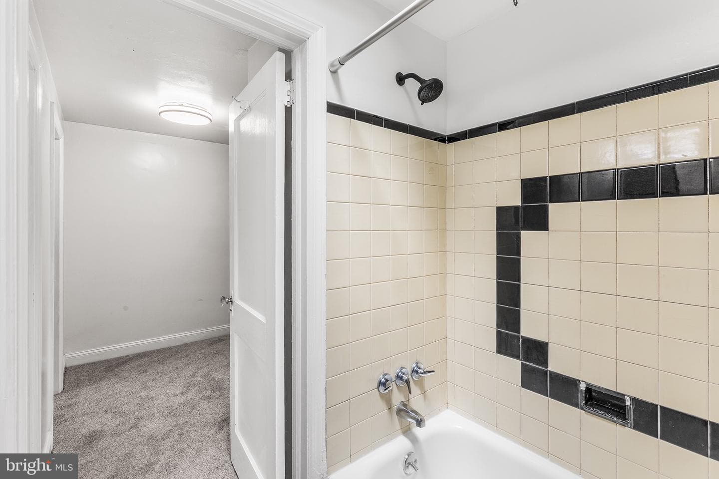 390 Glen Cove photo 21