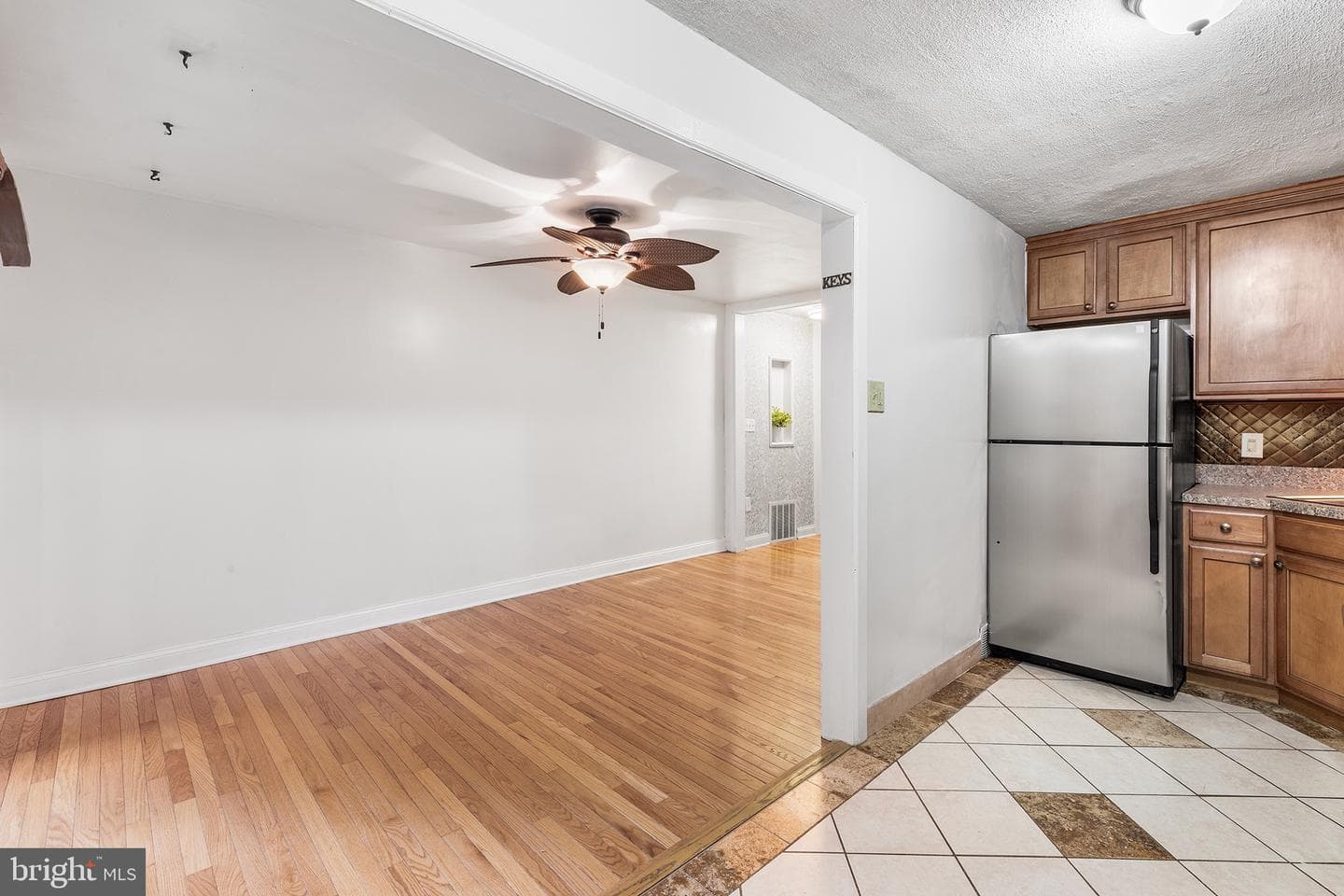 390 Glen Cove photo 7