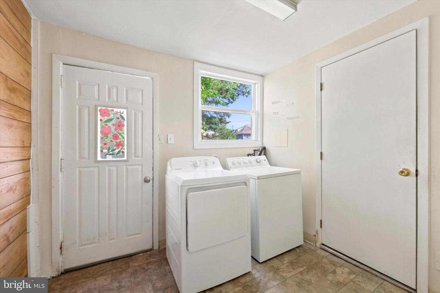 49 E Madison Avenue photo 22