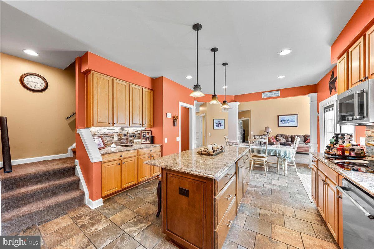 39 Maple Lane photo 14