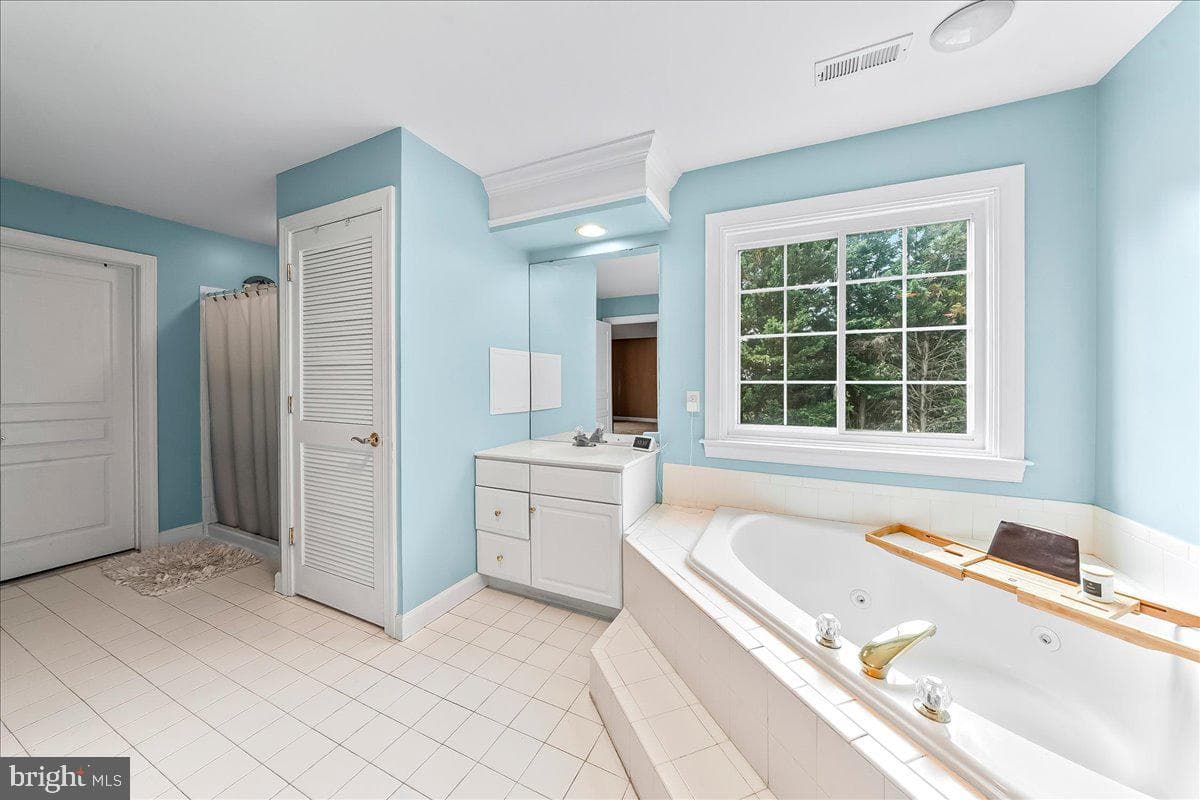 39 Maple Lane photo 28