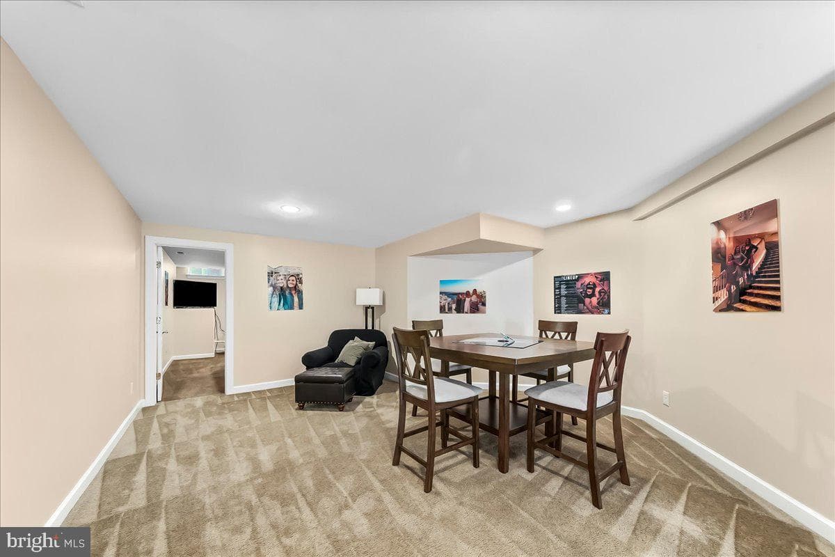 39 Maple Lane photo 35