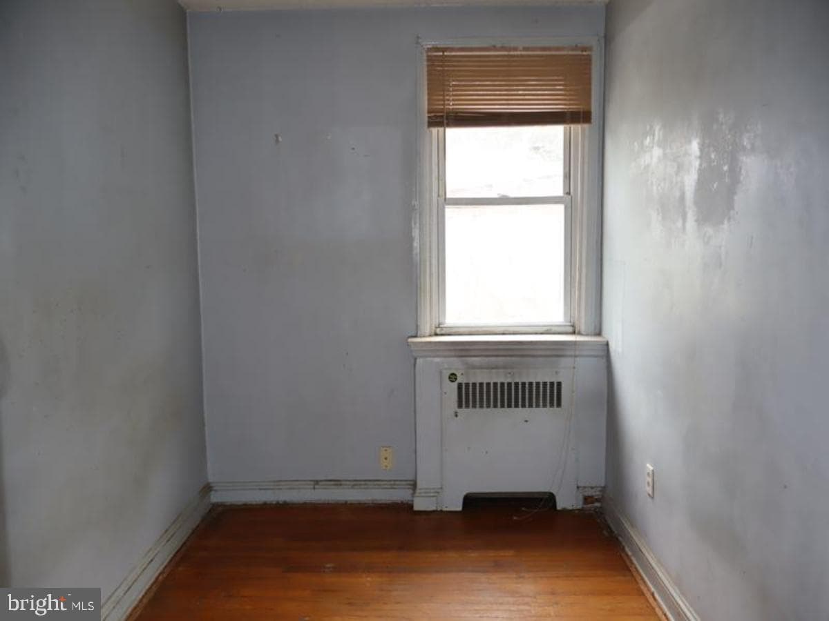 323 N Maple Avenue photo 14