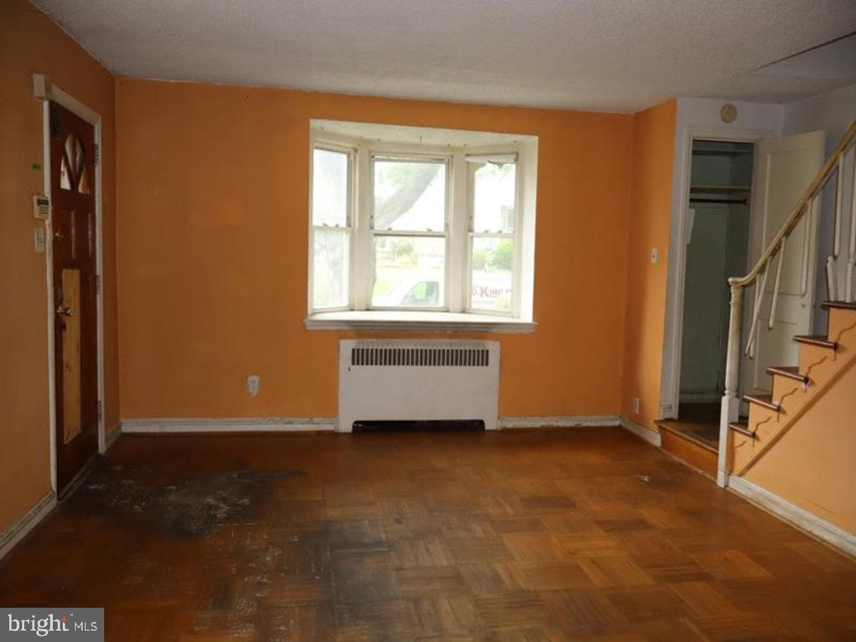 323 N Maple Avenue photo 7