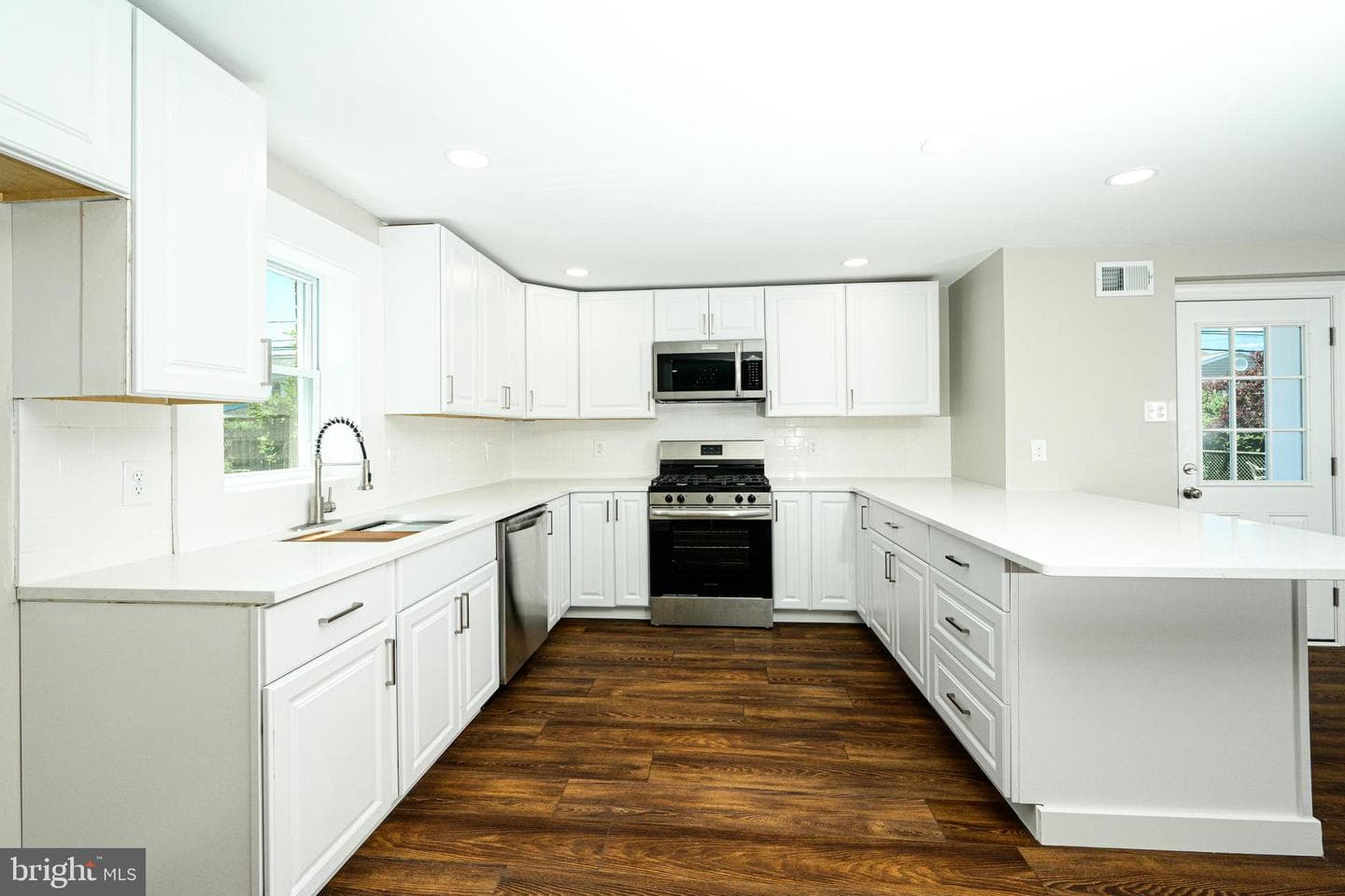 431 Holmes Road photo 10