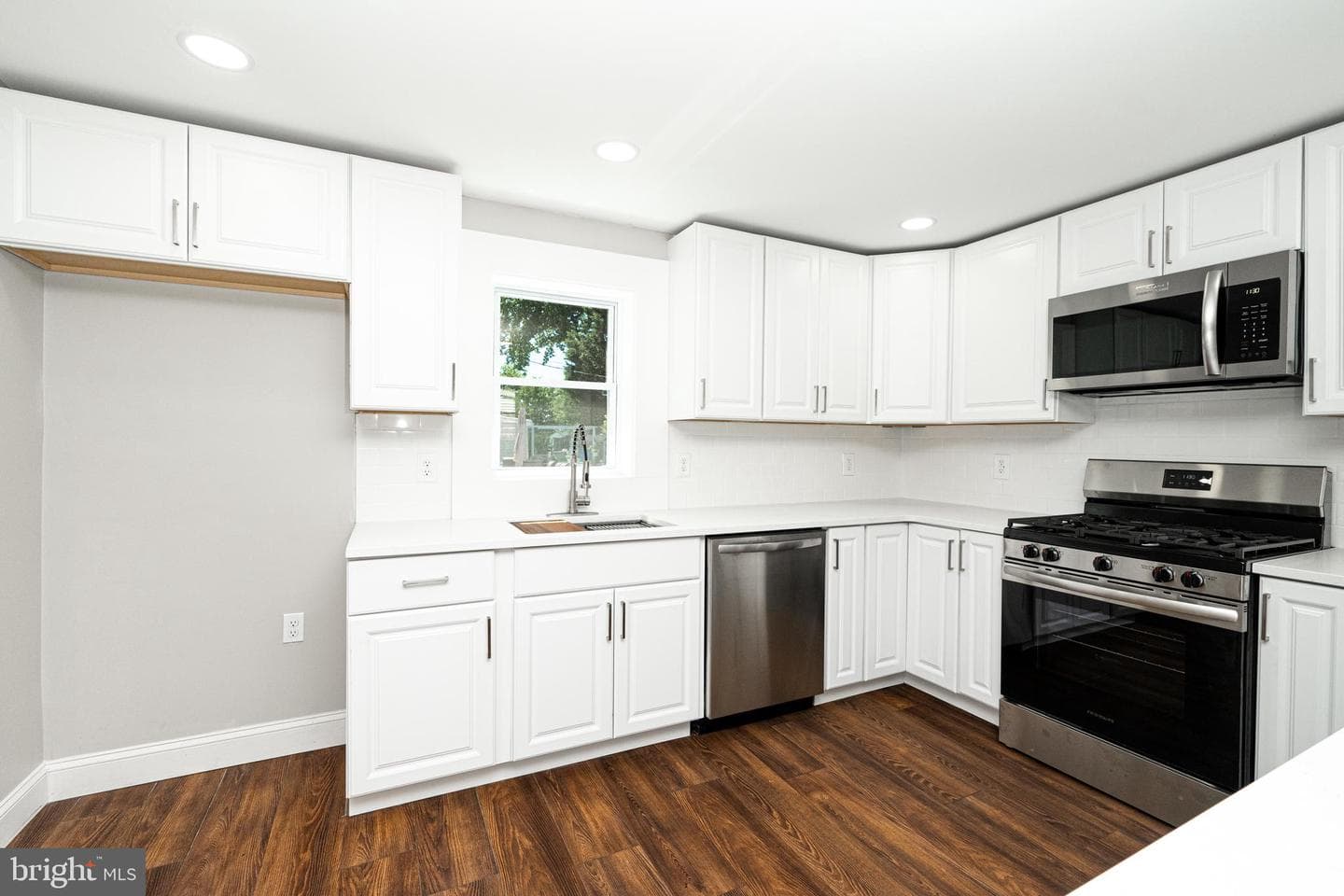 431 Holmes Road photo 12