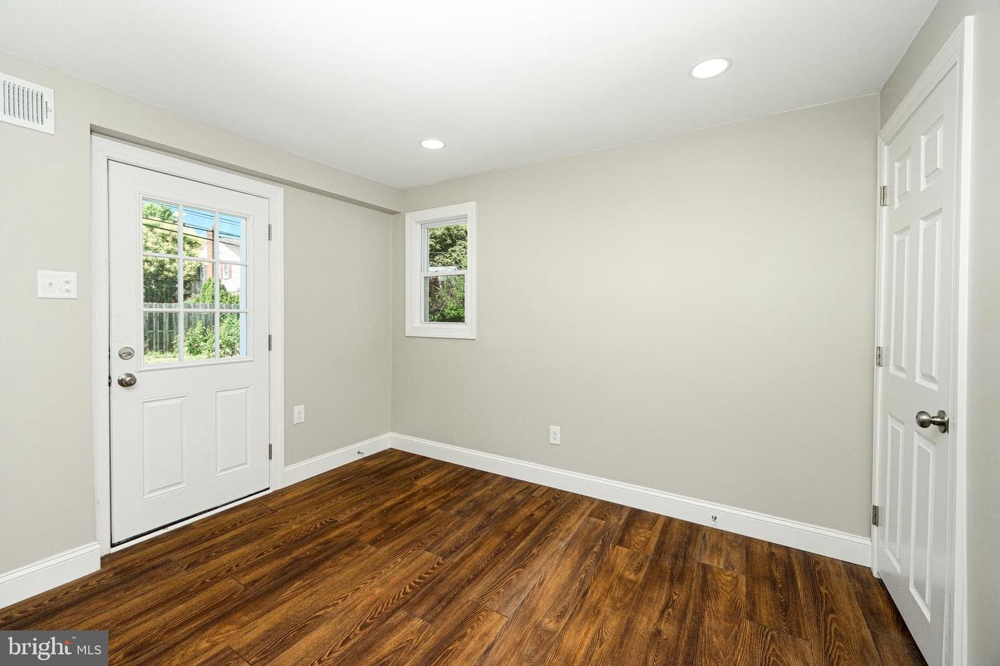431 Holmes Road photo 14