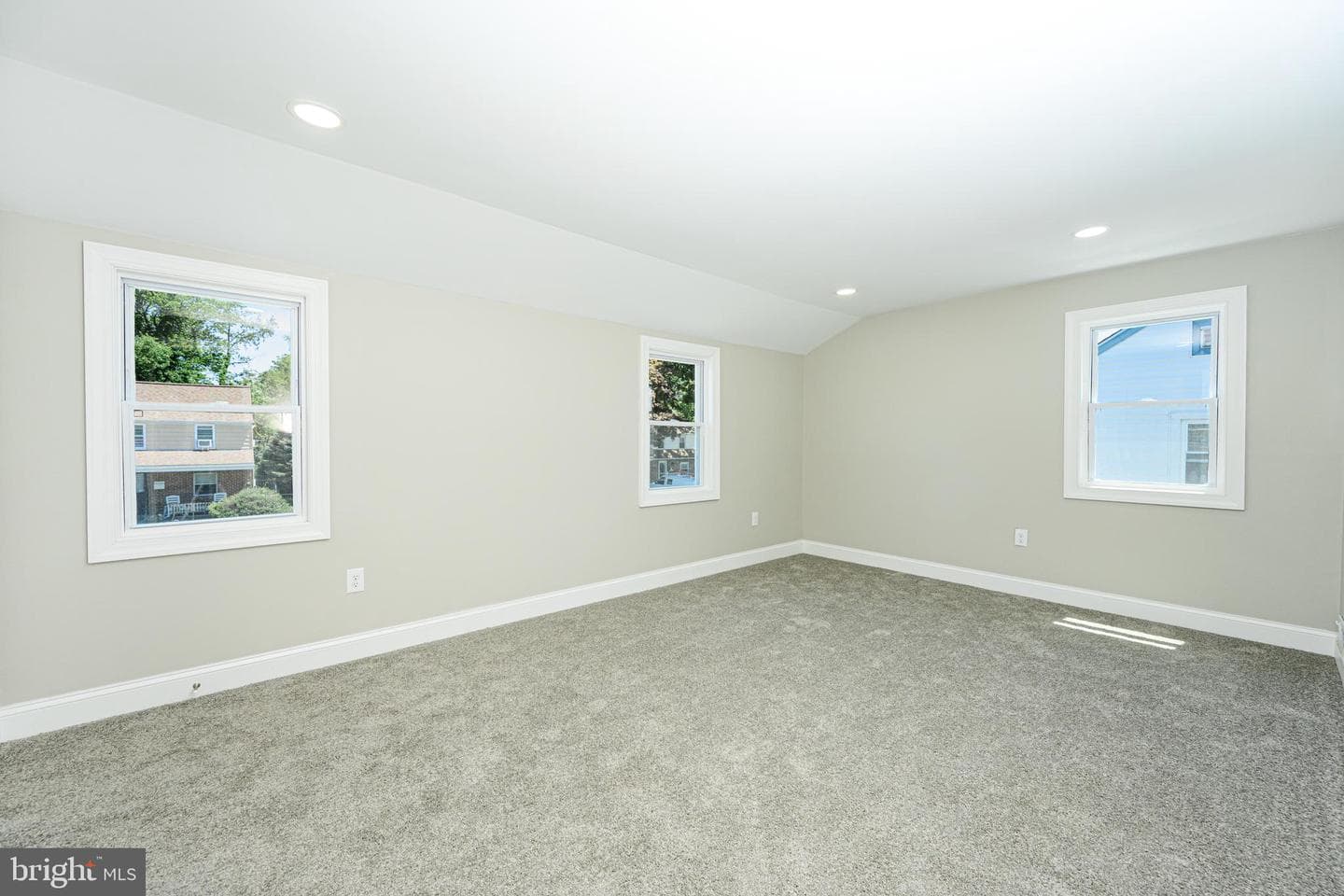 431 Holmes Road photo 25