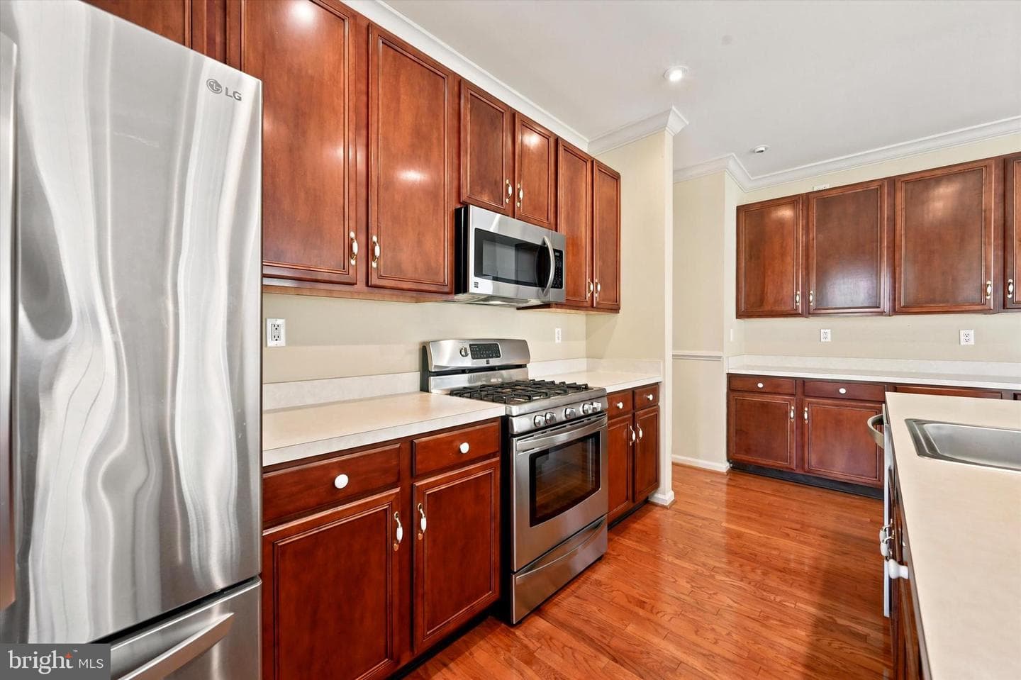 530 Fox Den Court photo 11