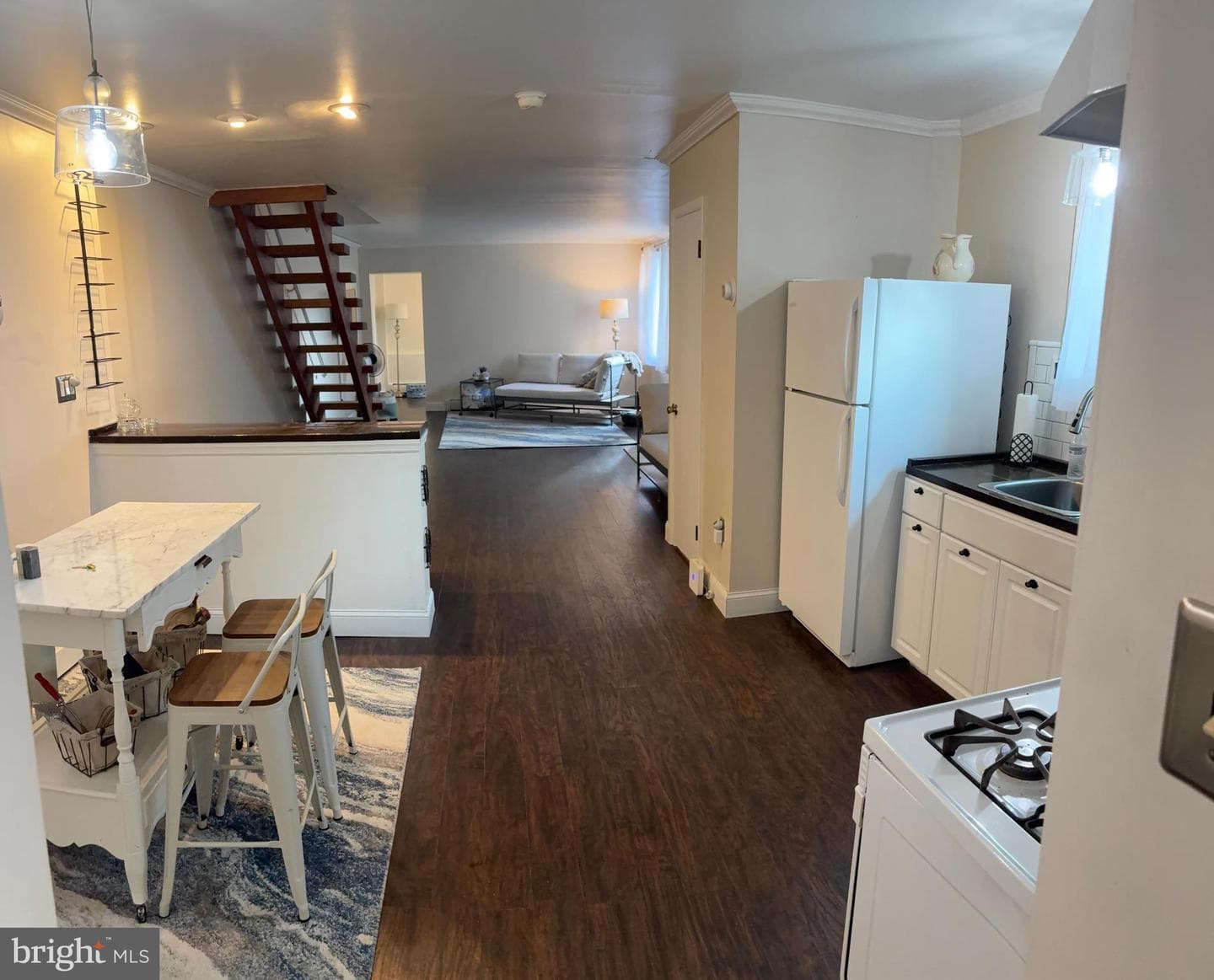 300 Clifton Avenue photo 4